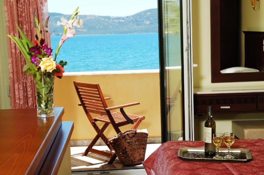 Ariadnes Holiday Accommodation Apidias Lakos 外观 照片