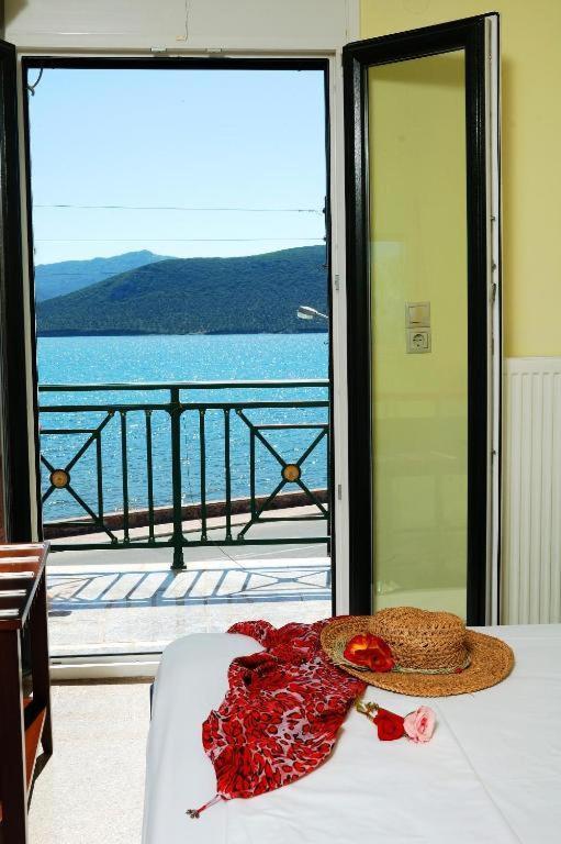 Ariadnes Holiday Accommodation Apidias Lakos 外观 照片